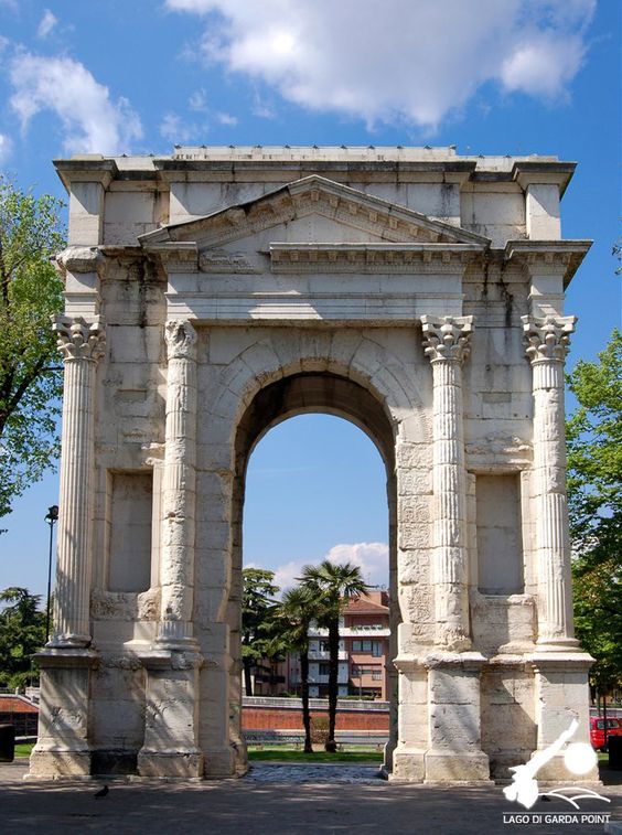 Arco Dei Gavi