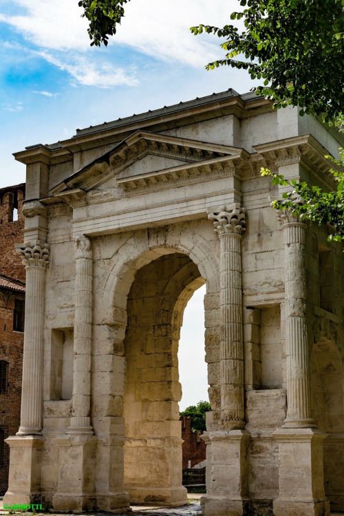 Arco Dei Gavi